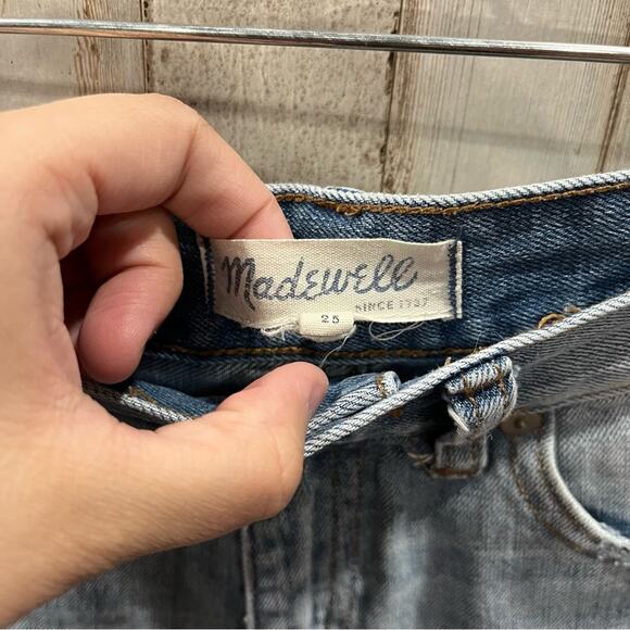 MADEWELL Rip & Repair Denim Boyfriend Distressed Shorts Style C1734 - Picture 3 of 7